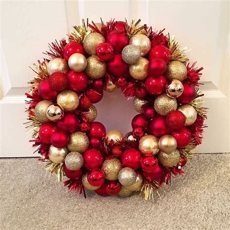 20+ Red And Gold Xmas Baubles – The Urban Decor