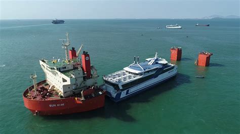 Loading two ropax passenger ferries on semi-submersible m/v Sun Rise - YouTube