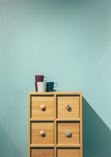 Free stock photo of cabinet, contemporary, cups