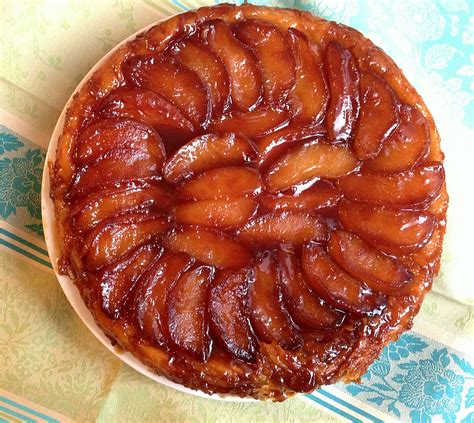 Nuts about food: Tarte tatin