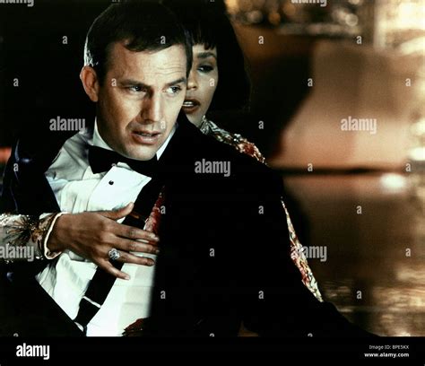 KEVIN COSTNER WHITNEY HOUSTON THE BODYGUARD (1992 Stock Photo, Royalty Free Image: 31044606 - Alamy