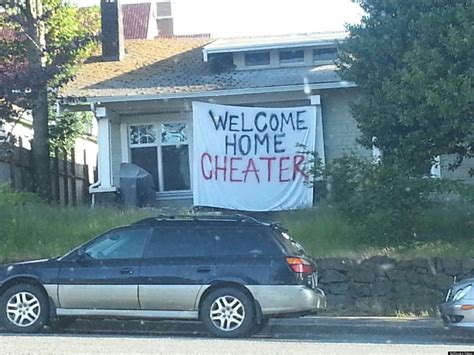 Cheating Stories: Alleged Cheater Welcomed Home With Surprising Sign (PHOTO) | HuffPost