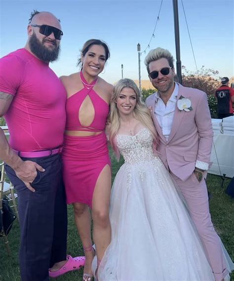 WWE Superstars react to Alexa Bliss' wedding