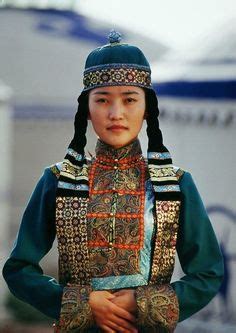 Mongolian girl, Mongolian traditional clothing, beautiful woman | Other Costume Dreams ...