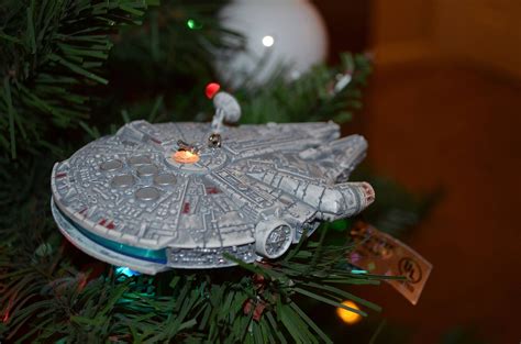 Star Wars Millennium Falcon Lighted Ornament - Hallmark 1996 by ...