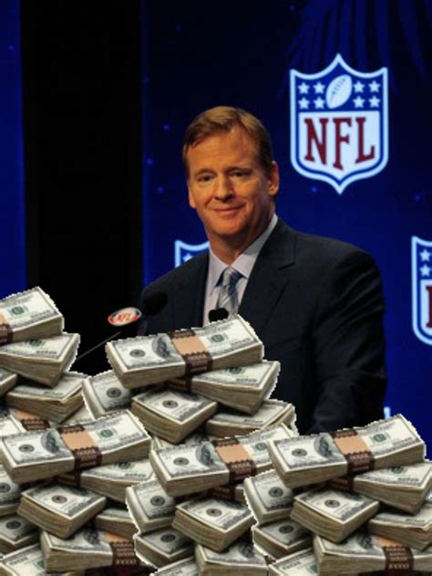 Top 10 Richest NFL Players Ever in History - tricityhelppost