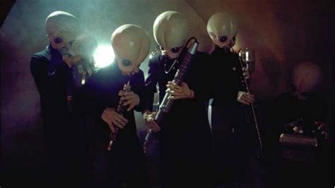 Hear the STAR WARS Cantina Song and Imperial March Played with Only Pencil and Paper - Nerdist