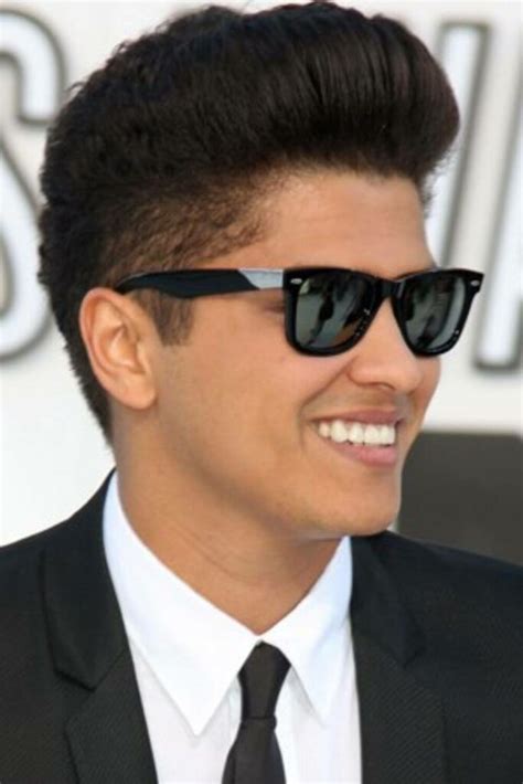 The Best Bruno Mars Hair Moments (Detailed Look & Gallery) | Heartafact