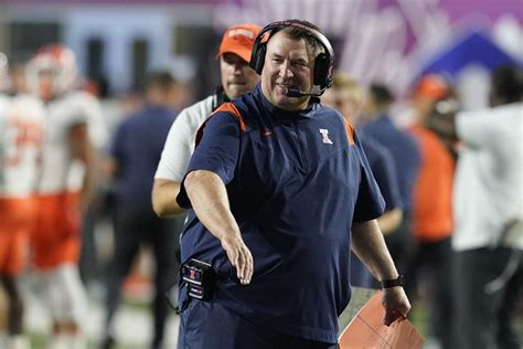 Illinois coach Bret Bielema wants to end career in Champaign