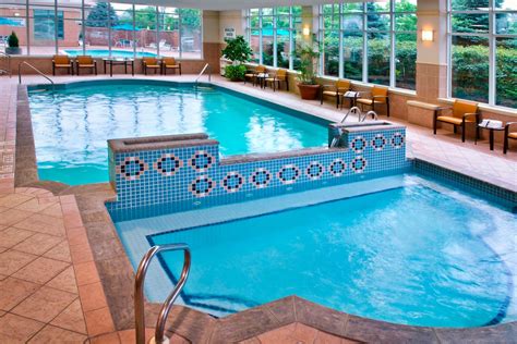 Hotel Suites and Steakhouses in Niagara Falls, Ontario | Courtyard ...