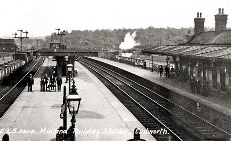 Cudworth station looking south towards Darfield | Bob Dunkley | Flickr