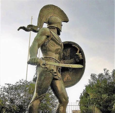 📷 An imposing statue in Sparta of King Leonidas, who was approximately 60 years old when he died ...