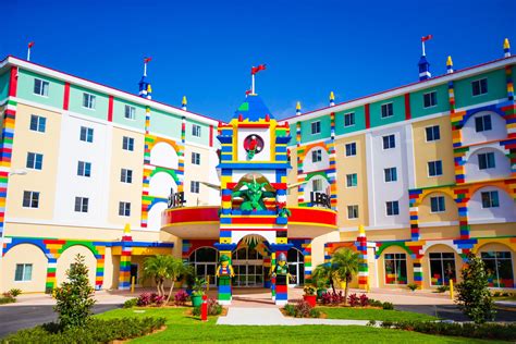 The New LEGOLAND Hotel Is Every ’80s + ’90s Kid’s Dream | Otel, Lego, Oteller