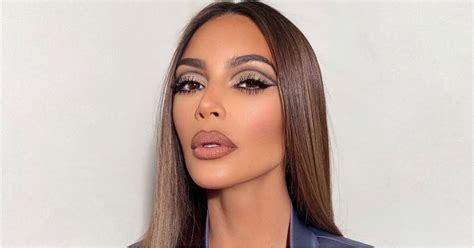 '90s Supermodel Brown Lip Liner Makeup Trend to Try in 2022 | POPSUGAR Beauty