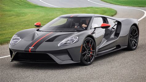 2019 Ford GT adds lightweight Carbon Series, gets $50,000 price bump