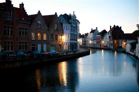 Brugge at Night │ Exploring Belgium - Traveling with JC