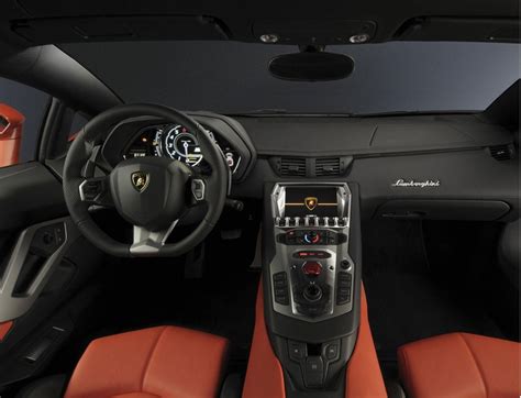 2012 Lamborghini Aventador Review, Pictures, Price & 0-60 Time