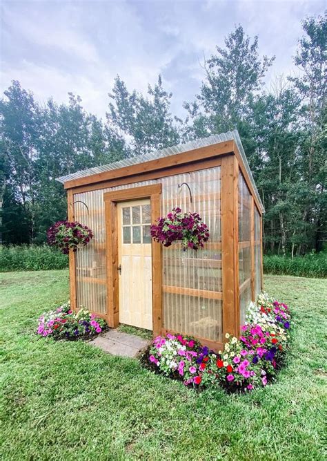 Diy Lean To Greenhouse Uk / Lean to greenhouse made with reclaimed wood & old windows ...