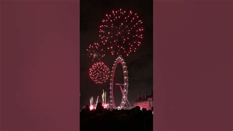 New Years 2023 fireworks from Westminster bridge London - YouTube