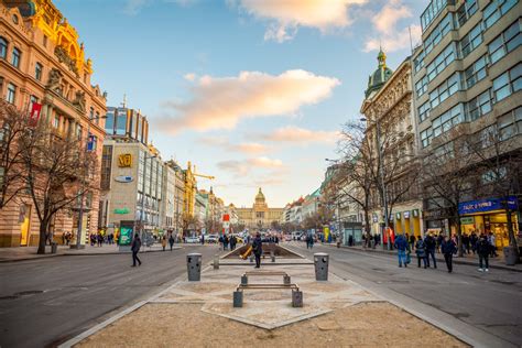 Wenceslas Square - Pragueguide.info