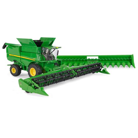 1/32 S780 Combine - Reynolds Farm Equipment