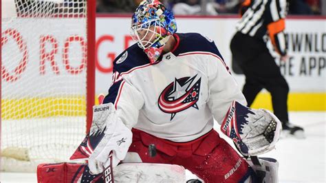 Elvis Merzlikins makes 26 saves in return to Blue Jackets - ESPN