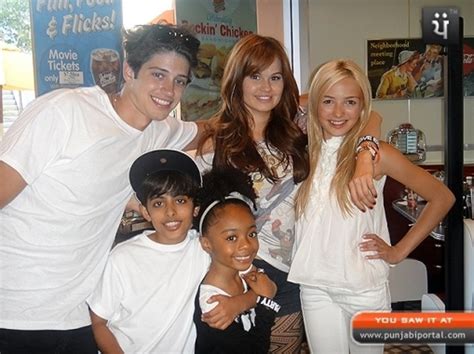 Behind The Scenes Of Jessie - Debby Ryan Photo (23000007) - Fanpop