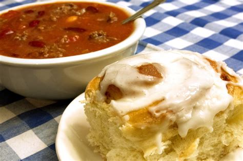 The Midwest is Obsessed with Eating Chili with Cinnamon Rolls