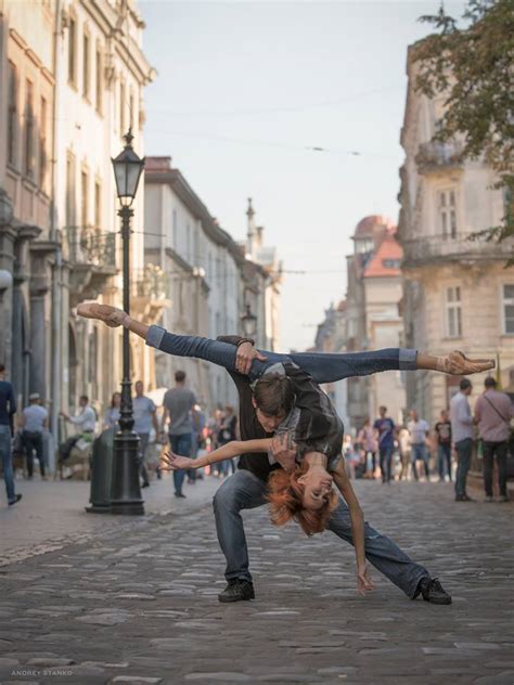 Ballet dancers pose to save soldiers' lives in Ukraine - Euromaidan Press