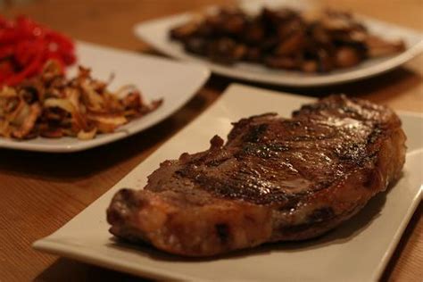 Steak with Mushrooms and Onions : Dinner Diary