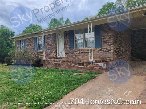 1221 N Lafayette St, Shelby, NC 28150 - House Rental in Shelby, NC | Apartments.com