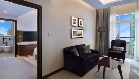 Hotel Rooms and Suites | Radisson Blu Hotel, Dubai Waterfront