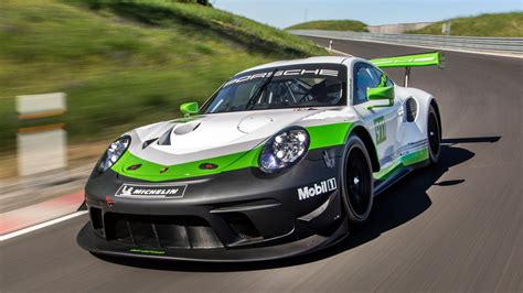 2019 Porsche 911 GT3 R race car revealed