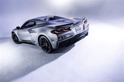 最初のハイブリッド AWD Vette を分析する - JP NewsS