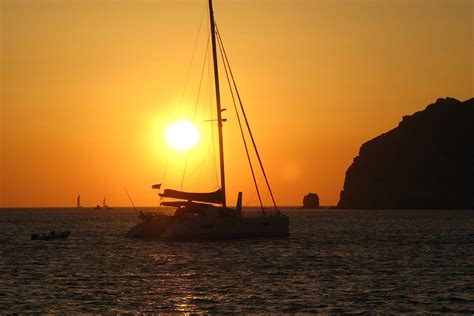 Catamaran Sunset Semi-Private Classic Cruise | Santorini 360 Tours ...