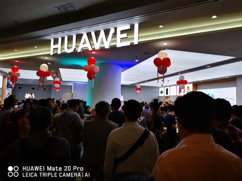 [Event] Huawei Indonesia Launch the First High-end Experience Shop in ...