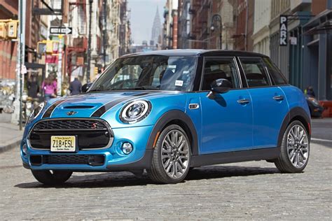 2017 MINI Hardtop 4 Door Review & Ratings | Edmunds