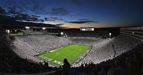 Penn State players laud Beaver Stadium's White Out experience