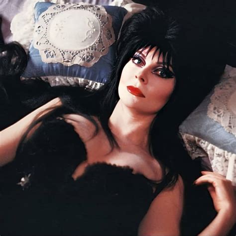 Elvira The Outrageous Drag Queen – HisKind