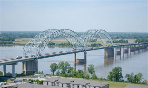 Bridge closure delays more than 200 barges on Lower Mississippi – Professional Mariner