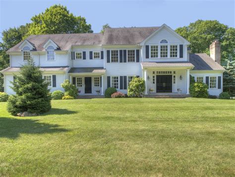 Luxury Houses in Wilton CT | Dagny's Real Estate