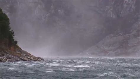 Katabatic winds in northern Norway - YouTube