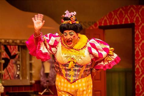 Pantomime Tips – How to Put on the Perfect Panto | Promotional Props and Costumes