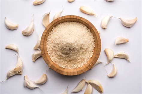 9 Best Substitutes For Garlic Powder - Miss Vickie