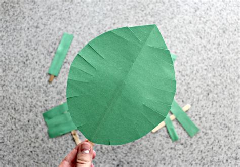 Palm Sunday Crafts: Palm Leaf Craft Two Ways - Live Well Play Together