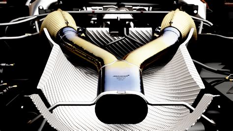 The engine bay of the McLaren P1 is just. Yeah. : forza