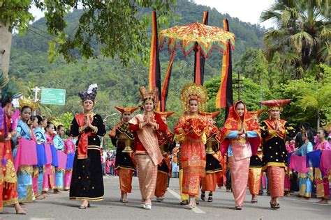 Merayakan Pantun, sebagai Warisan Budaya Tak Benda Dunia UNESCO Halaman ...