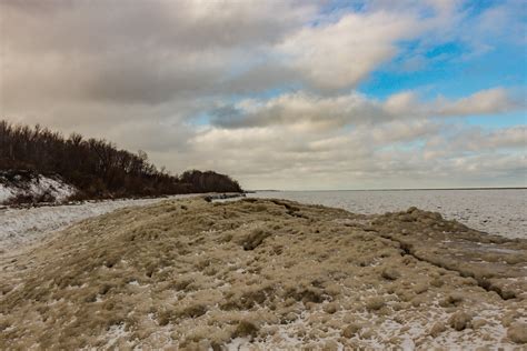 Lake Erie Bluffs | "frozen waves" and ice on Lake Erie in La… | Flickr