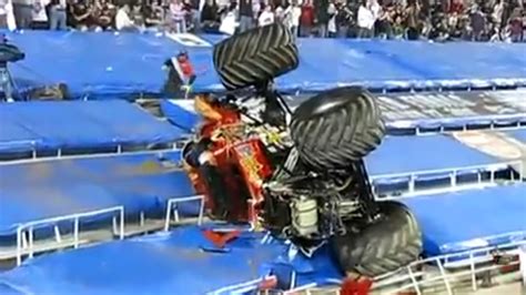 Monster Truck Crash in Reverse - YouTube