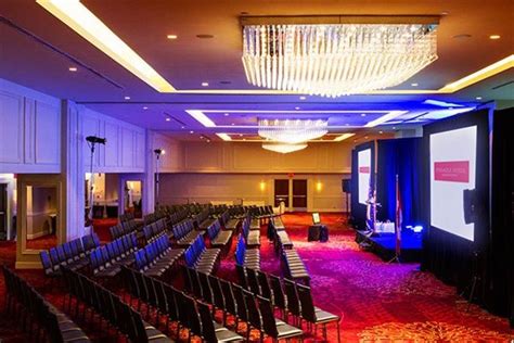 Pinnacle Hotel Harbourfront - Vancouver, BC - Wedding Venue